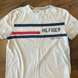 White Large Tommy Hilfiger T shirt
